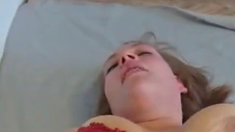 Download: Luana93 - Beim Fotoshooting Geil geworden und selbst Hand angelegt