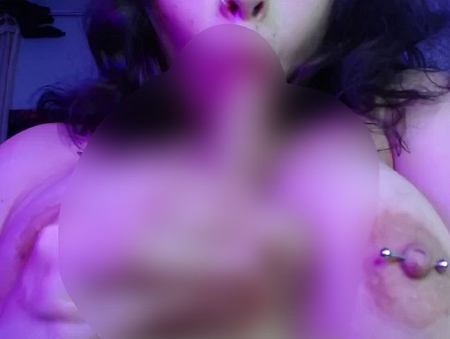 Download: LuhanaEberle - wichse mit meinen Titten und viel Speichel