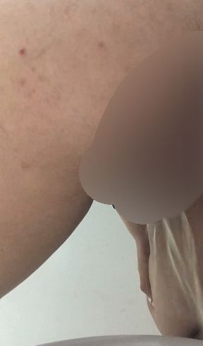 Download: LuhanaEberle - Pinkel dir ins Gesicht