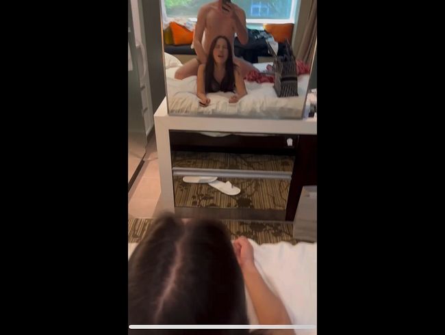 Download: Luluwildxoxo - Userdate eskaliert und er fickt mich mit seinem Riesenschwanz im Hotel!