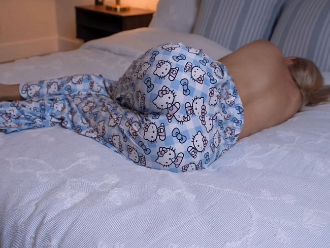 Download: Luna-Velvet - Morgens ordentlich gefickt! So starte ich in den neuen Tag!