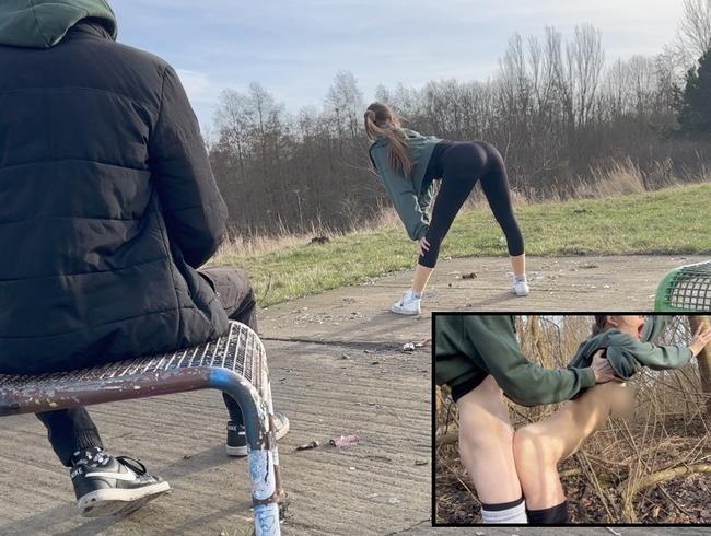 Download: Luna_Lou - Beim Joggen meinen CRUSH getroffen?!? Quasi Fremder spritzt meinen Teenarsch voll!!!