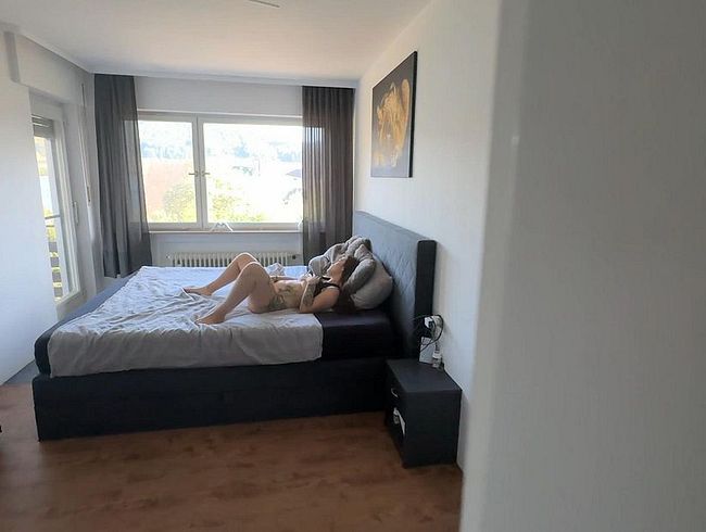 Download: Luna_Lynn - Vom Stiefbruder erwischt! Mal sehen was er kann