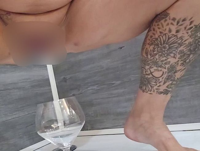 Download: Lyra69 - Ein Glas Sekt am Morgen vertreibt Kummer und Sorgen