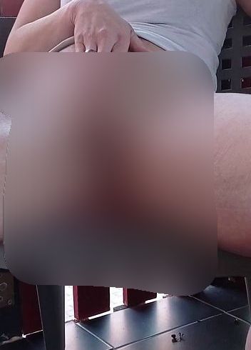 Download: MONIQE-FRANK - Muschi reiben auf der Terrasse....
