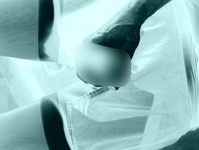 Download: Madame-Monique - Madame`s Schluckfotze beobachtet sie mit einem Nachtsichtgerät beim wichsen