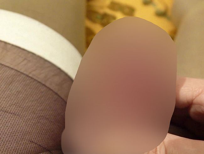 Download: Madame-Monique - Kitzlervorhaut extrem zurück gezogen u. fette Zitzenmilch