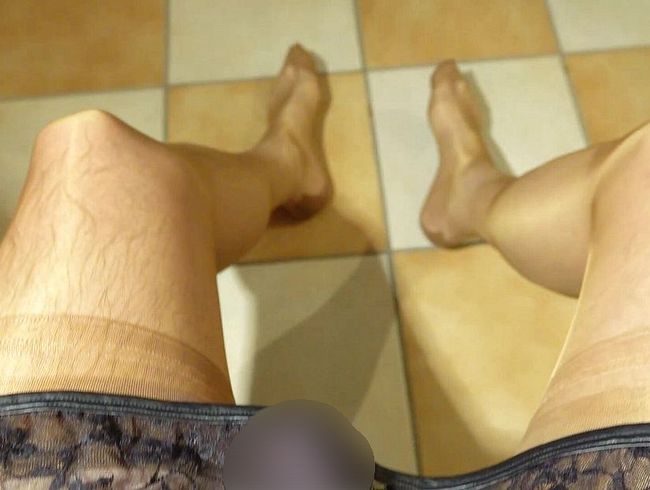 Download: Madame-Monique - Neue Mokkanahtnylons machen Madame Superfeucht 1