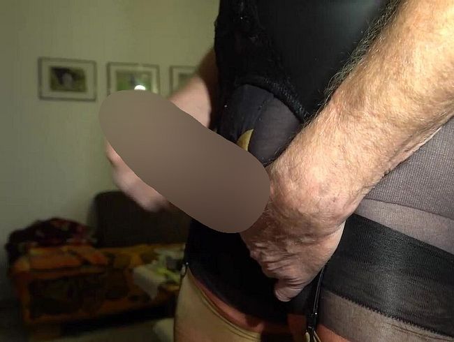 Download: Madame-Monique - Monique`s Riesenkitzler GRÖßER als erlaubt