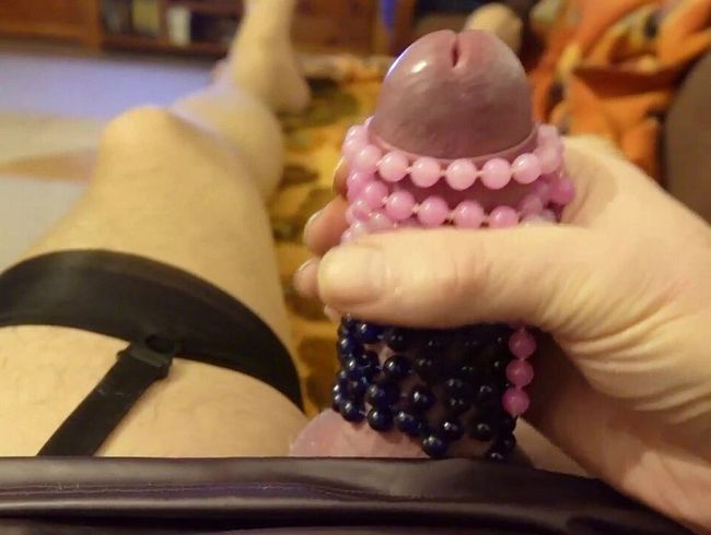 Download: Madame-Monique - Monique die Perlenschwanz Nylonschlampe