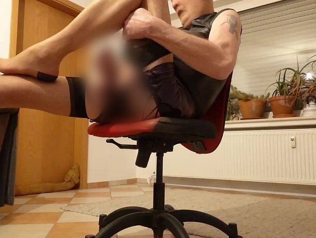 Download: Madame-Monique - Madame die perverse Nylonstute 2