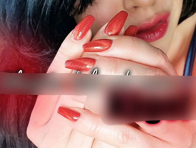Download: MadameSvea - Fokussiere dich auf meine Nägel 07