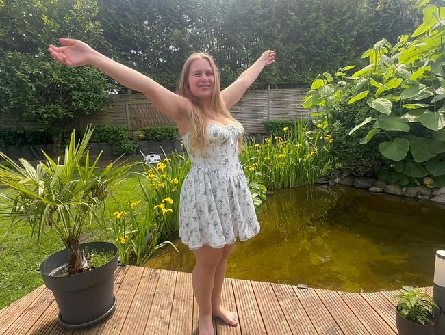 Download: Maja-Meer - Sommerkleid hoch – und rein ?