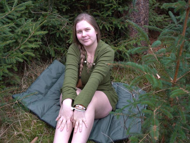 Download: Maja-Meer - Heimlich im Wald - ich konnte einfach nicht aufhören.. ?? (mit softem Squirt )