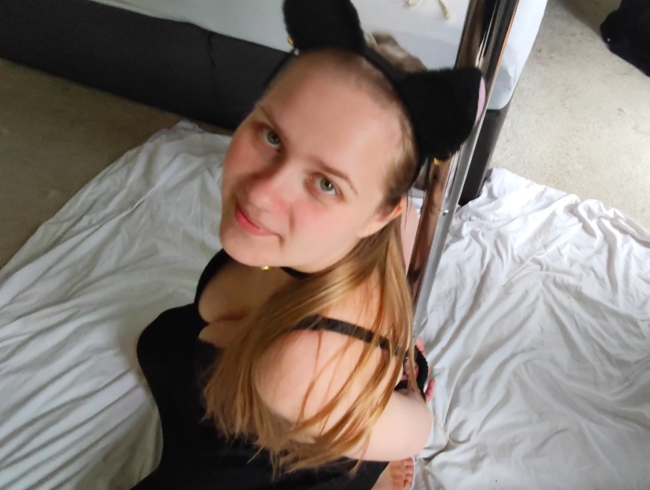 Download: Maja-Meer - Gefesselt & ihm ausgeliefert! Er spielt mit mir!