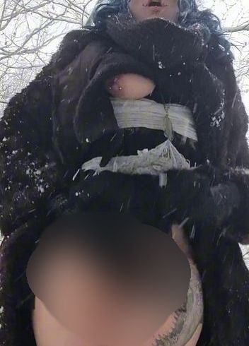 Download: Mania_Pigmilk - SCHNEEmassage für die GothT*TTEN, M*SCHI und A*SCH!!