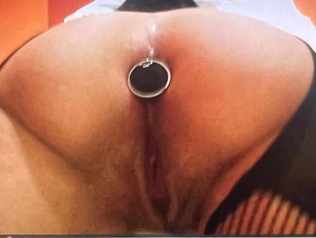 Download: Manuel537 - Nachbarin Mit Schwarze Perücke