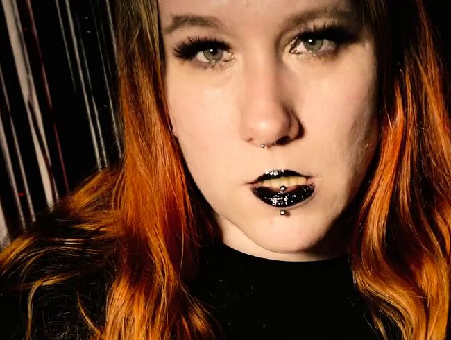 Download: MaraNightmare - SKLAVENAUFGABE - FUSSANBETUNG