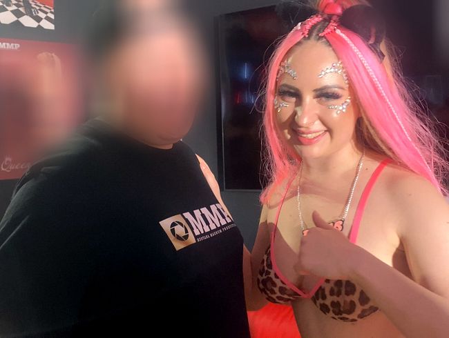 Download: Maria-Gail - SKANDAL! 1. VENUS PUBLIC BLOWJOB!!! Alle sehen zu!!!