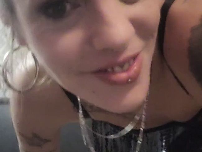 Download: MarilynTight - Ich besorg es meinen gierigen Löchern