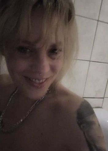 Download: MarilynTight - Heisse Pussy ..kleine fummelei ...sexy