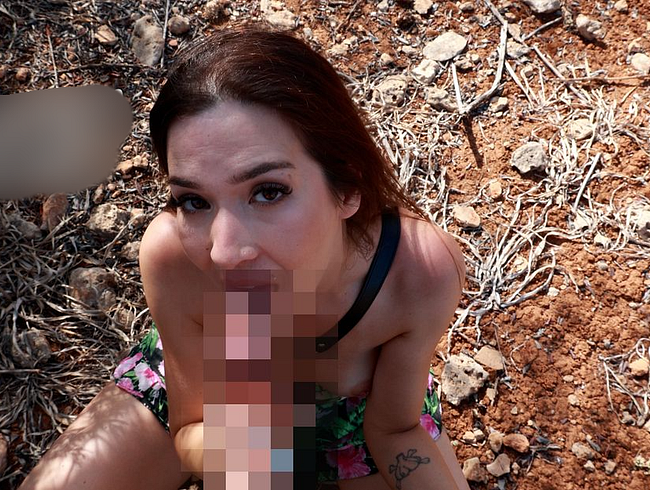 Download: MaryHaze - Beim Spazieren gehen geil geworden und meinen Begleiter entsaftet!!