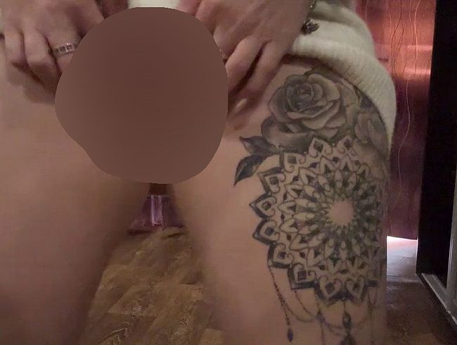 Download: MaryHotx - Ich trug ein wunderschönes Kleid und schwarze Stiefel! Ich bin sehr sexy.