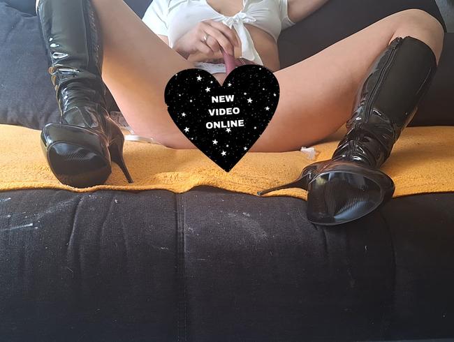 Download: Maskedcouplefuck - Ich besorg es mir, in meinen Neuen Stiefeln