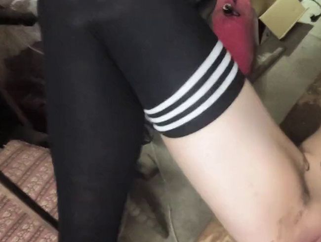 Download: MasterandDoll - Gefesselt ind benutzt in der Werkstatt