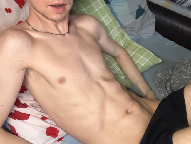 Download: Maxi_Newman - Ich masturbiere mit Kondom und esse mein eigenes Sperma