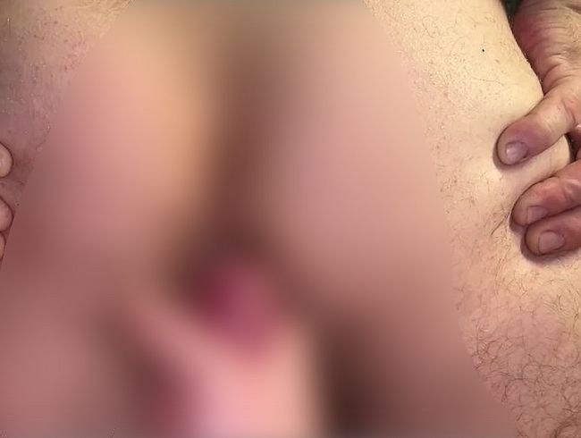 Download: Maxi_Newman - Fick Papas haarigen Arsch mit einem großen Dildo und spritz viel in sein Loch