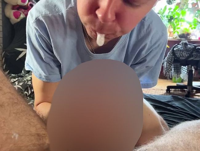 Download: Maxi_Newman - Ich lutsche Papas Schwanz und spritze mir Sperma in den Hals
