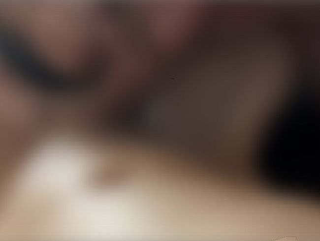 Download: Maxi_Newman - Der haarige Papa liebt es, Sperma zu lutschen und zu schlucken