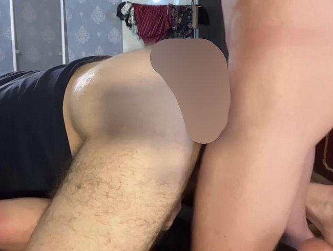 Download: Maxi_Newman - Fick den behaarten Daddy mit Creampie und schluck seinen Samen.