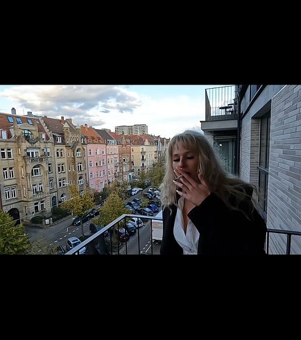 Download: MeganCrown - Heiße Büroschlampe im Home-Office… zuerst das Vergnügen, dann die Arbeit!!!!!!!