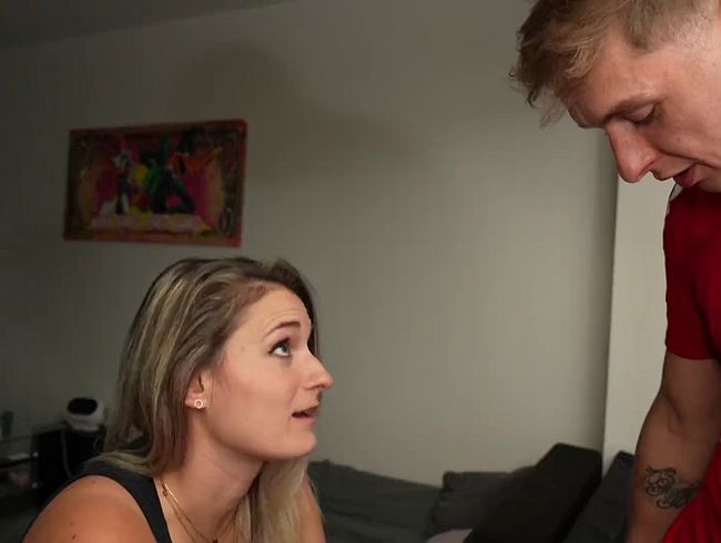 Download: Melina-May - Ein geiler dicker Schwanz , der meine enge Pussy zum Orgasmus bumst