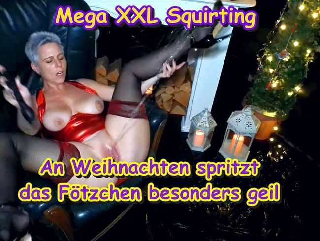Download: MelissaDeluxe - An Weihnachten spritzt das Fötzchen besonders geil
