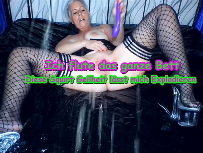 Download: MelissaDeluxe - Ich flute das ganze Bett|Mega Squirt am Morgen!