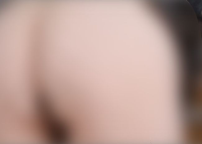 Download: MiaHase - Mia Hase mit Ihrem Lieblingsplug auf der Treppe ????