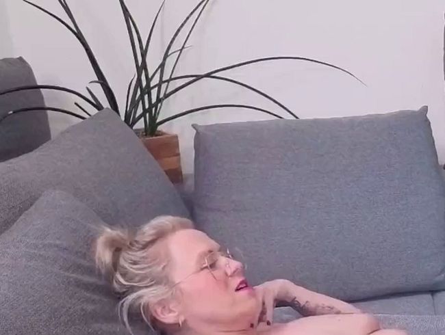 Download: MiaHase - Flutschiges geklatsche mit CreamPie. I love it!