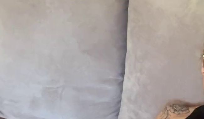 Download: MiaHase - Mia, Overknees & ihr Toy...