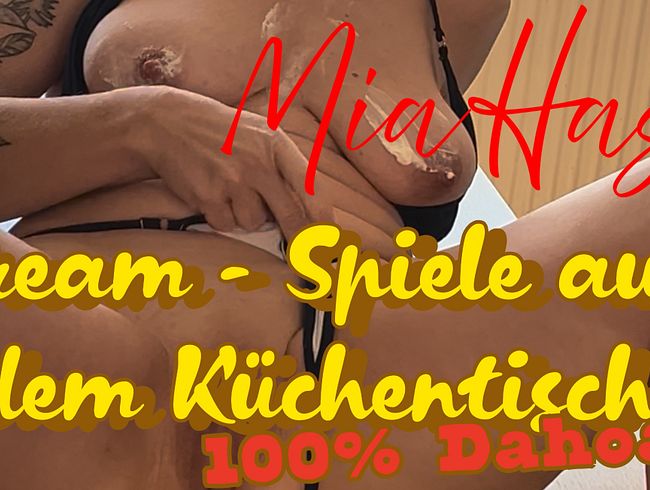 Download: MiaHase - Cream Spiele auf dem Küchentisch