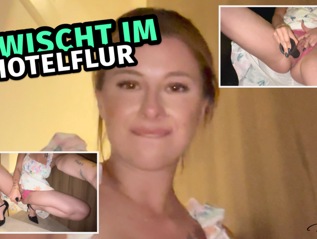 Download: MiaMinou - Erwischt im Hotelflur