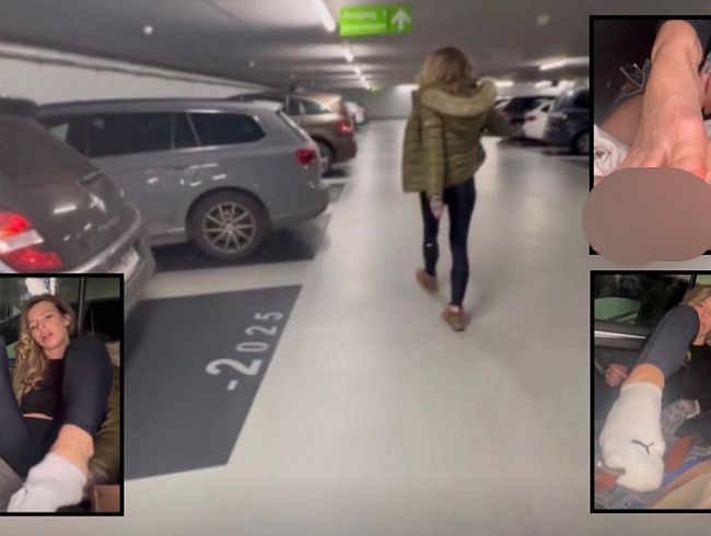 Download: Mia_Engel_Official - Im Parkhaus erwischt - POV Fußkontrolle bis er SO VIEL abspritzt & ich wegdurfte