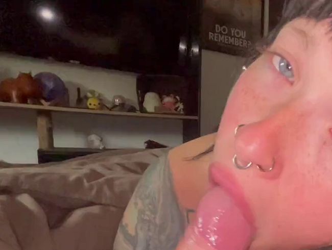 Download: Micky-Bottenberg - Sloppy Blowjob mit Deeptrhoat für den Schlampenmund