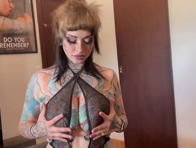 Download: Micky-Bottenberg - Blowjob in sexy Dessous, Ich verschlinge deinen Schwanz