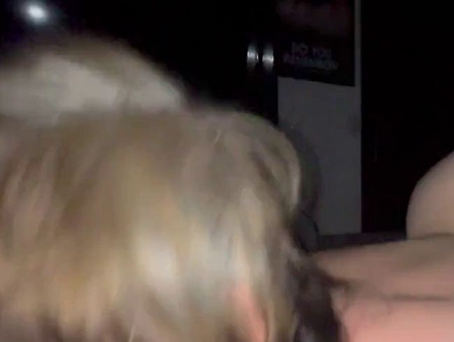 Download: Micky-Bottenberg - Deepthroat, fick meinen Hals durch bis du rein spritzt!