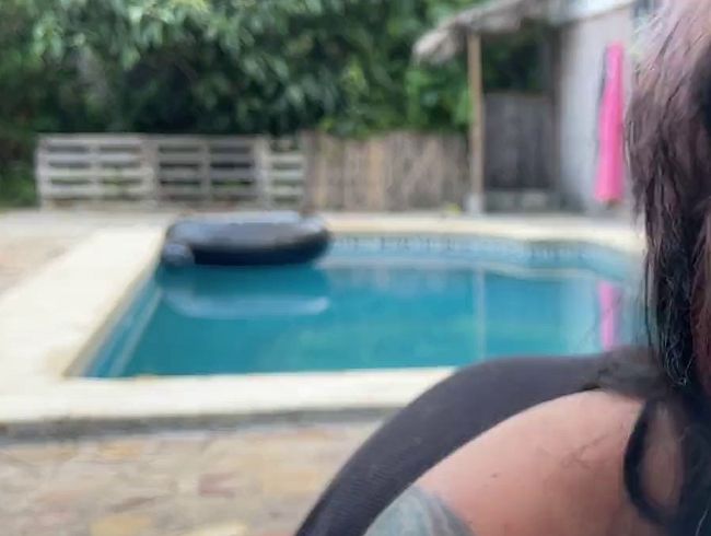 Download: Micky-Bottenberg - Outdoor Blowjob mit Poolview.