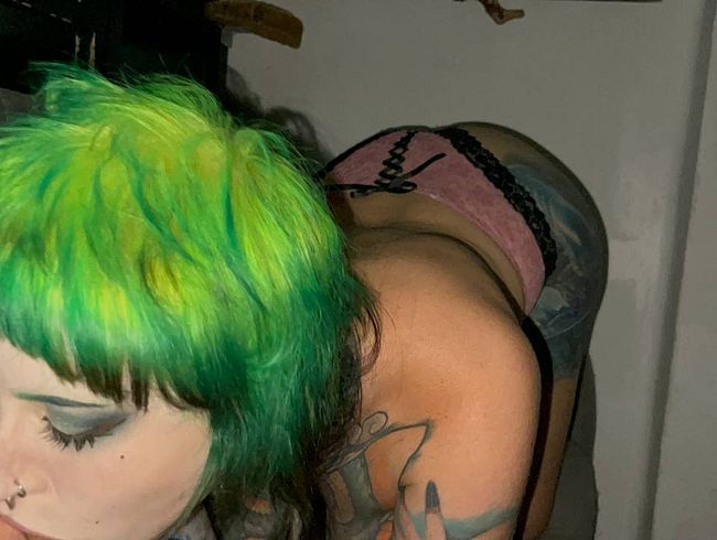 Download: Micky-Bottenberg - Blowjob + Handjob + süßer Panty-Wiggle