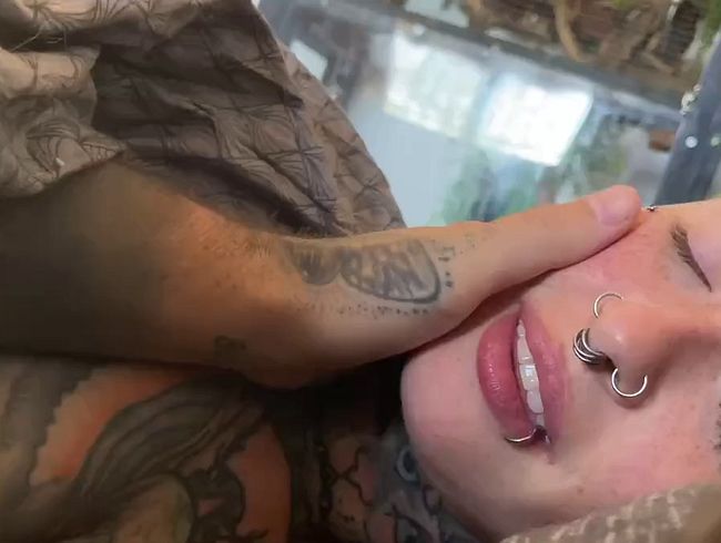 Download: Micky-Bottenberg - Super intimer Missionary Sex! Mehr Privat geht es nicht!